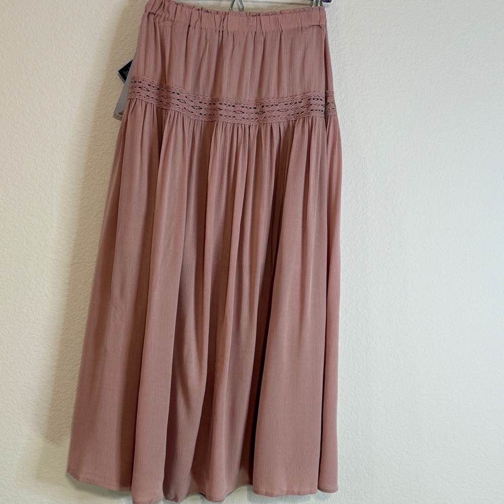 🆕 Pale Mauve Crochet Lace Maxi Skirt XL – Flowy Western Boho 🆕 - Picture 6 of 14